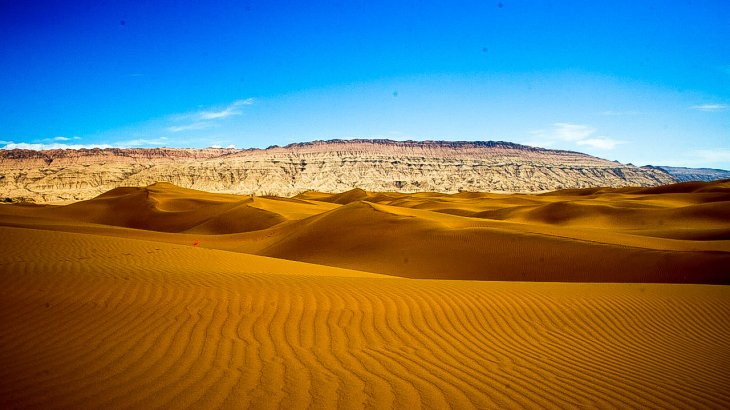 mb-160413-Gobi March 2011-7559 Aber die Rennserie heißt eben nicht umsonst 4Deserts... Temperaturen bis zu 50 Grad sind keine Seltenheit