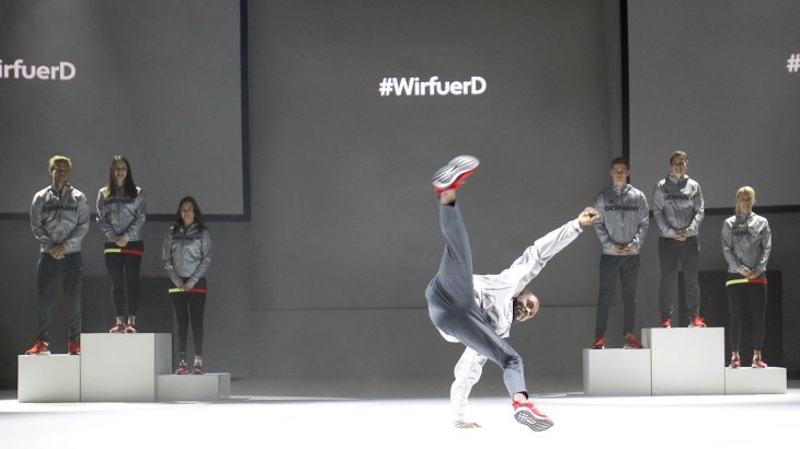 mb-Modeshow-2016-Olympia-Adidas Ab geht die Party: #WirfuerD ist der Olympia-Hashtag – ob die deutsche Olympia-Mannschaft auch so viel zu feiern hat?