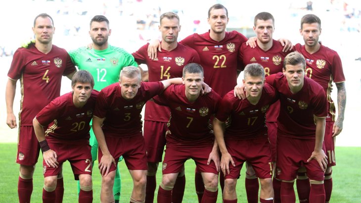 mb-EM-Trikot-22 Adidas stattet das russische Team aus: Einfarbig. Oder eher eintönig?
