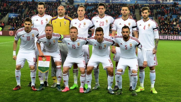 mb-EM-Trikot-32 Als Ausweichtrikots hat das ungarische Team ein ganz weißes Set von Adidas im Gepäck.