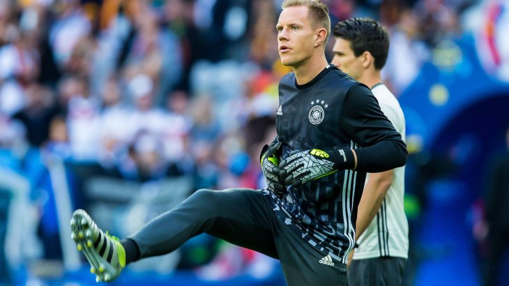 mb-em-fussballschuhe-ter-stegen Marc-André ter Stegen trägt den Ace 16.1 Primeknit von Adidas (250 Euro).