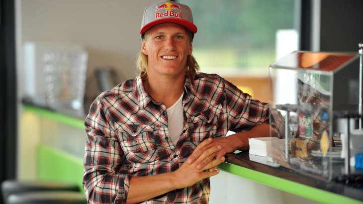 mb-en-160629-neuerinhalt The local hero: Dominik Gührs is a Munich native and the most successful German wakeboarder.
