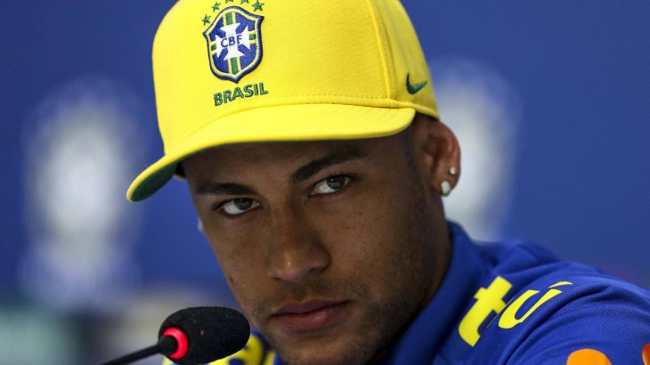 mb-Olympia-2 Publikumsliebling bei Barca, beim Olympia-Heimspiel für Brasilien holt Fußballstar Neymar Gold. Im Elfmeterschießen gegen Deutschland verwandelt er den entscheidenden Elfmeter.