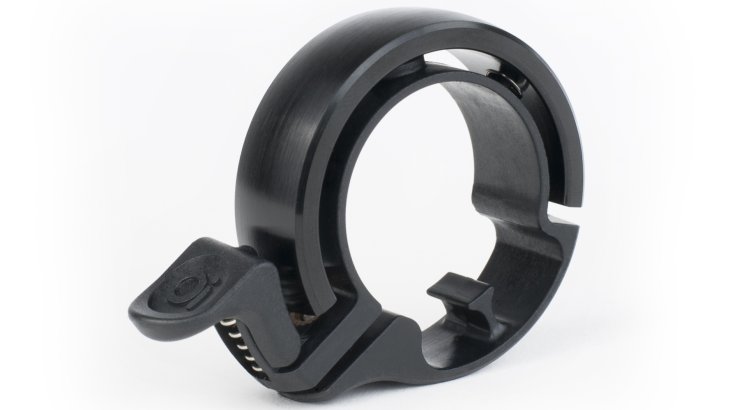 mb-Knog-Oi-Klingel Nicht mehr so klobig, sondern elegant am Lenker anzubringen: Die Fahrradklingel von Knog Oi.