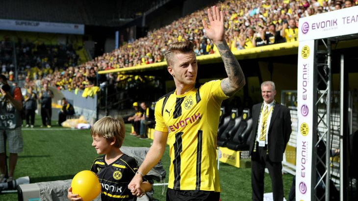 mb-en-trikot-bvb-evonik-reus The jersey sponsorship for Borussia Dortmund is costing Evonik 20 million euros.