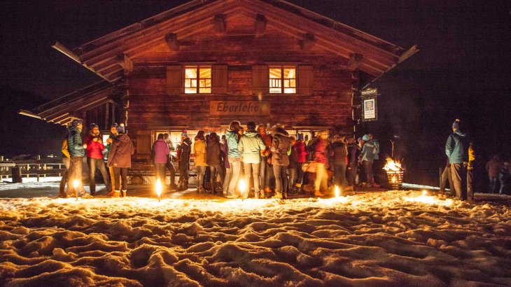 mb-161219-MArmot-frauencamp Einem anstrengenden Sporttag folgt ein spannendes Abendprogramm.