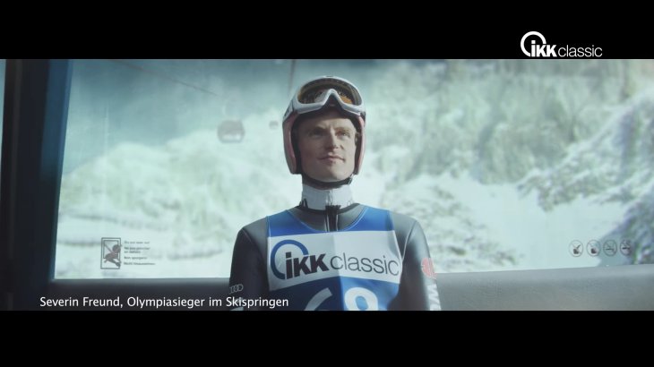 mb-161223-ikk Die Versicherung ikk Classic ist einer von zwei offiziellen Sponsoren von Severin Freund. Das Unternehmen drehte einen Werbespot mit Freund. Ihr Schriftzug ist auf der Oberseite seiner Ski zu sehen.