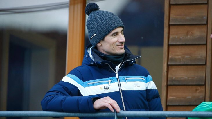 mb-161223-martin-schmitt Severin Freund is marketed by ASP Sports. Martin Schmitt, a former world-class ski jumper, is partner of the company.