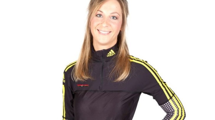 mb-170104-adidas damen athleten longsleeve Teile der Wettkampf-Kleidung können Fans und Hobby-Athleten im DSV-Shop erwerben.
