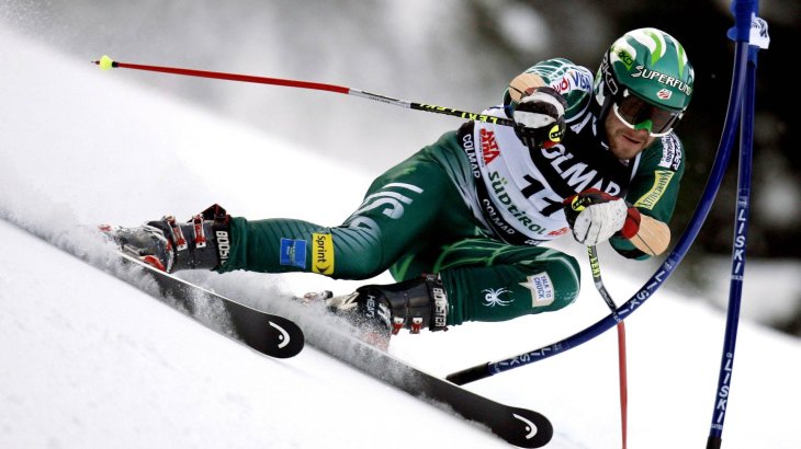 mb-170118-miller-independent Doch Miller eckt auch immer wieder an. 2007 kehrt er dem US-Team den Rücken, weil ihm die strikten Regularien des Verbands missfallen. Unter anderem stört Miller der Zwang, im Teamhotel übernachten zu müssen. Er selbst bevorzugt jedoch seinen Wohnwagen. Bis 2009 startet er als teamloser Sportler unter der Flagge der USA.
