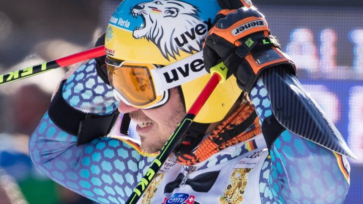 mb-170118-riesenslalom-helm Giant slalom helmet: Uvex Race 3 Carbon, 1000 Euro.