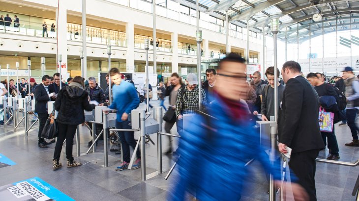 mb-170205-ISPO_Munich_2017_jf_0022 Großer Andrang gleich früh morgens – die ISPO MUNICH 2017 geht los!