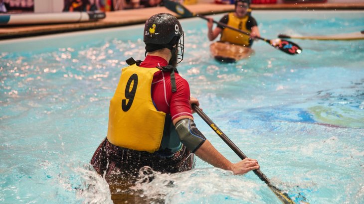 mb-170205-ISPO_Munich_2017_jf_0125 Das Kanu-Pool-Spiel im Watersports Village bot geballte Action