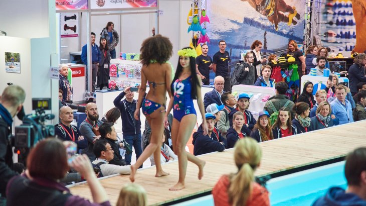 mb-170205-ISPO_Munich_2017_jf_0092 Das WATER SPORTS VILLAGE lädt erstmals zu einer Pool-Party