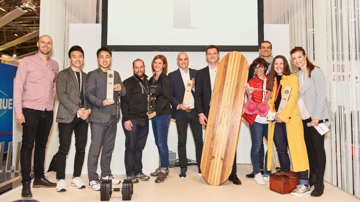 mb-170205-ispo-munich-2017-jf-0510 Polite restraint in the winner’s photo in Health & Performance segment.