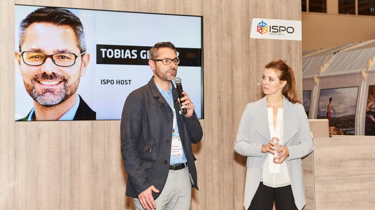 mb-170205-ispo-munich-2017-jf-0523 ISPO boss Tobias Gröber congratulates the prize winners at the ISPO AWARD 2017.