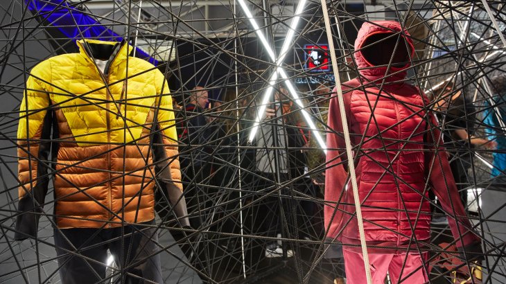 mb-170206-ISPO_Munich_2017_jf_0681 Eine außergewöhnliche Präsentation der Outdoorjacken von BLACKYAK