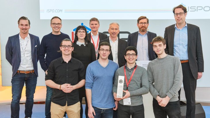 mb-170207-ISPO_Munich_2017_jf_1696 Gruppenfoto nach der ersten Ausgabe von ISPO BRANDNEW Digital.