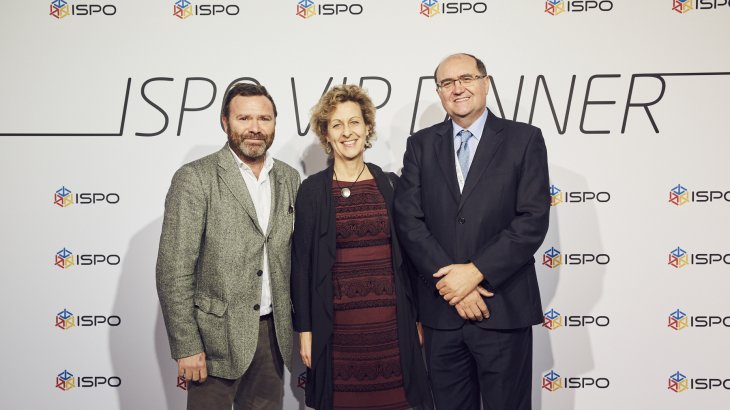 mb-170207-ISPO_Munich_2017_jf_2081 Andrés de la Dehesa (CEO, VP Afydad Codesport), Martina Claus (Inh. FIRAMUNICH S.L.) and Jose Guerrero Huesca (Secretario General Confederatión Espanola Comercio)