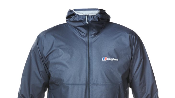 mb-170202-IA17_658-Berghaus Ebenfalls GOLD WINNER beim ISPO AWARD 2017: Die Hyper 100 Jacket von Berghaus. Sie ist die leichteste dreilagige Regenjacke der Welt und die erste mit weniger als 100 Gramm.