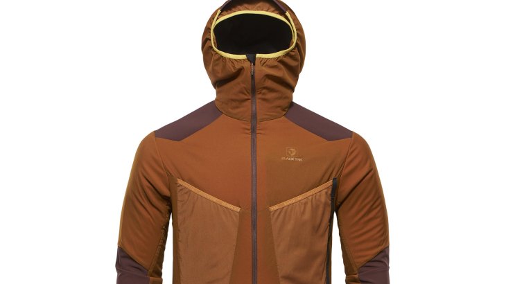 mb-170202-IA17_610-Blackyak-1 Die SIGNATURE JACKET von Blackyak ist GOLD WINNER beim ISPO AWARD 2017. Die Jacke besteht aus einem Materialmix aus leichten und schützenden Stoffen wie Polartec Alpha.