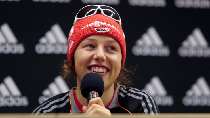 mb-161223-imago15433445h Laura Dahlmeier is in demand. She masters interviews and press conferences with ease, but rather talks about private matters.