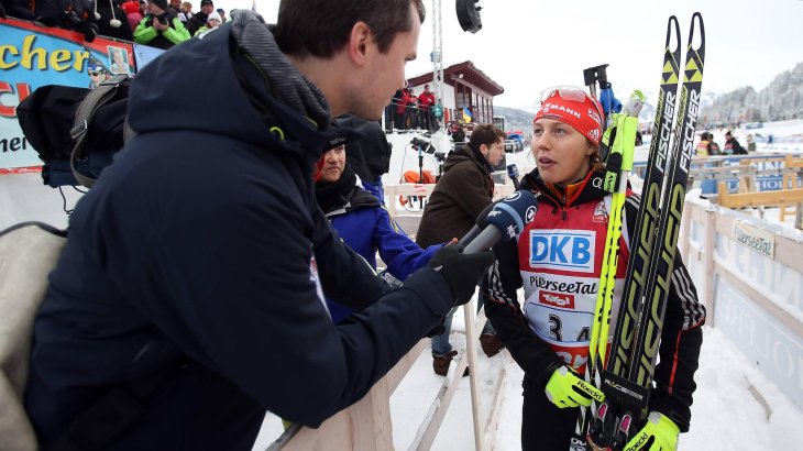 mb-161223-imago15213166h Laura Dahlmeier in an ARD interview: The media’s interest is increasing – but the sport is her first priority.