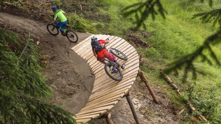 mb-170523-bosch-ebike_bikepark_1 Uphill Flow auf dem Trail: Der weltweit erste Uphill Flow Trail steht im MTB ZONE Bikepark am Geißkopf.