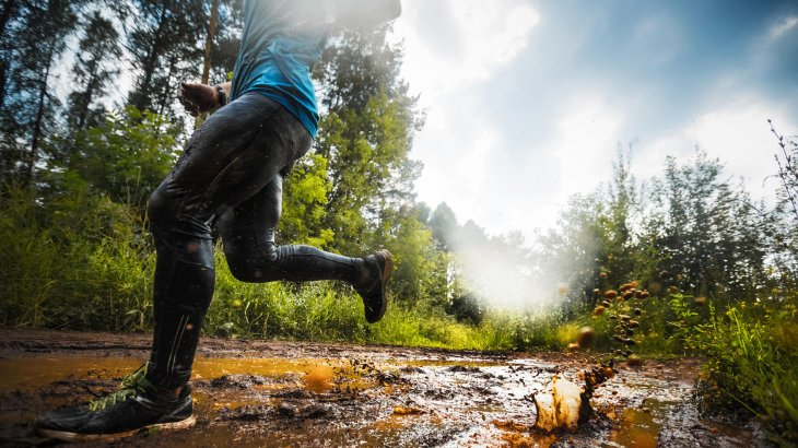 mb-TR2-Matsch Folgende Typen gibt es: Einsteiger, Trail-Experte, Wettkämpfer und Barfuß-Gänger. Je nachdem, wo Sie sich einordnen, sollten Sie Ihren Schuh auswählen.
