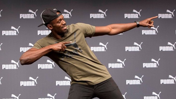 mb-170804-B2 Auch beim Sponsoring hängt der Sprint-Superstar Usain Bolt alle ab: Puma ist sein Ausrüster, Gatorade (Getränke), Regupol (Tartan-Bahnen), Hublot (Uhren), Enertor (Schuhsohlen), Champion Shave (Rasierer), XM (Trading), G.H. Mumm (Sekt), Gibson (Kopfhörer), Digicel, Virgin Media, Optus, Telkom, Fastweb, Sprint (allesamt Telekommunikationsunternehmen), Kinder Joy (Süßigkeiten) und Advil (Schmerzmittel) sind ebenso Sponsoren des Weltmeisters und Olympiasiegers.
