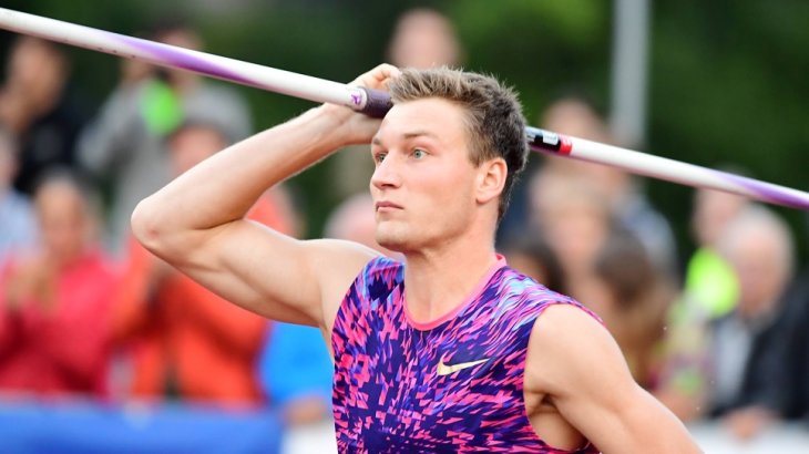 mb-170804-B3 Thomas Röhler hat sich mit seinem Olympiasieg 2016 in Rio nach oben katapultiert. Und das zeigt sich auch bei den Sponsoren. Nike stattet Röhler aus, Lotto Thüringen, seine heimische Sparkasse und weitere Regionalunternehmen sponsern den Speerwerfer. Damit ist er breit aufgestellt.