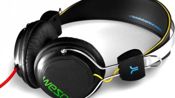 Also winners in 2003 were the Swedes WeSC (We Are the Superlative Conspiracy). Meanwhile the label owns stores in New York, Tokyo, Berlin and other cities.