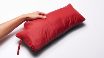 Zusammengepackt nimmt das Niata Jacket nur sehr wenig Volumen in Anspruch