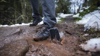 The Land Rover Explore is not only splash-proof, but also completely waterproof.