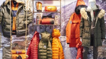 In addition to the trends in hardware, Snowsports is also showcasing innovations in clothing and accessories. One hall each is dedicated to the indispensable accessories for winter sports and shows the colour and design trends in winter jackets, functional clothing, ski and snowboard trousers, gloves, caps, water bottles and much more.