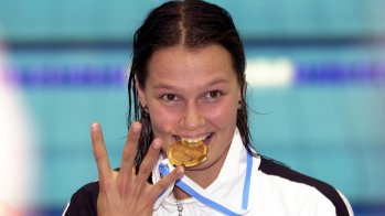 Franziska van Almsick bei der Schwimm-EM 2002 in Athen.