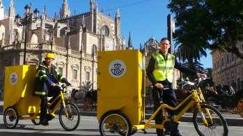 E-bikes are becoming increasingly variable. For example, the technology company Continental has entered into a cooperation agreement with the Spanish postal service: This can now deliver shipments more sustainably and comfortably with load wheels from Bikelecing.