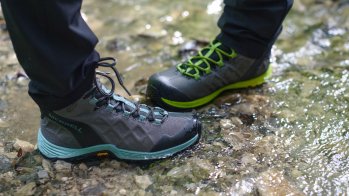 Extremer Gripp auf rutschigem Untergrung: Der Thermo Rouge 8 von Merrell garantiert auch dann Halt, wenn´s mal rutschig wird.Extreme grip when the going gets slippery: The Thermo Rouge 8 from Merrell makes sure you get a good grip when it gets slippery underfoot.