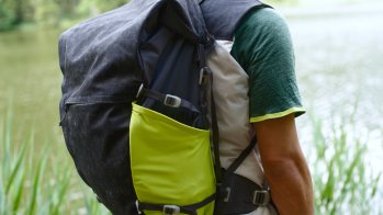 Der vielseitige 30+10L Rucksack verstaut alles, was man für sein ganz persönliches Microadventure benötigt.