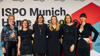 Gerti Maierl (Offizielle Vertretung der Messe München GmbH in Benelux van Ekeris Expo service b.v.), Verena Oppelt (Yoga Specialist ISPO Group Messe München GmbH), Lena Möhring (Project Manager ISPO Digital Services Messe München GmbH), Susanne Reinthaler (Project Manager ISPO Munich & OutDoor by ISPO Messe München GmbH), Saskia Rettenbacher (Team Lead ISPO Shared Service Messe München GmbH), Dr. Jeanette Loos (Global ISPO Group Director Messe München GmbH)