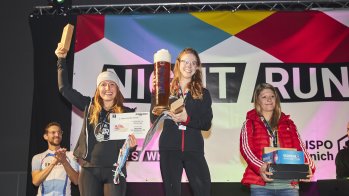 Die besten Frauen über 10 km: Juliane Wiedeburg (M.), Manuela Dietzinger (l.) und Tina Moritz (r.)
