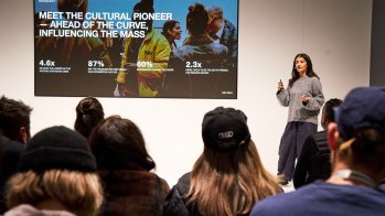 A woman gives a lecture at ISPO Munich 2024