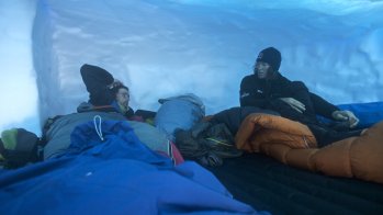 Stefan Glowacz beim Biwack im Schnee