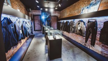 Adidas Originals: Eröffnung im September 2016 in Moskau, Russland. Der erste Flagship-Store von Adidas Originals in Russland überhaupt.