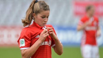 2014 wechselte die Mittelfeldspielerin vom SC Freiburg zum FC Bayern.