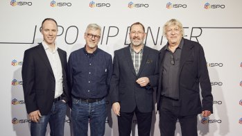Joe McSwiney (CEO SOG Knives & Tools), Mark Held (General Secretary European Outdoor Group), David Udberg (Director Dower Consulting Limited) und Pascal Aymar (Director of Development in Seec Twins Coaching & Consulting)