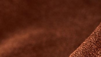 Naturfasern für die Saison finden Sie bei diesem Gewebe in Leinwandbindung aus 56 % Baumwolle, 42 %Modal und 2 % Elastan von Prosperity Textiles. Die Mischung von Modal und Baumwolle ergibt eine extrem weiche Faser mit samtiger Haptik und durch den Elastan-Anteil wird es zudem zum Stretch-Material.