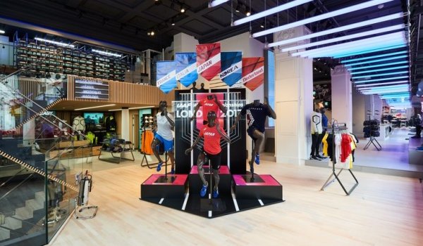 Asics hat im neuen Londoner Flagship erstmals alle Marken unter einem Dach präsentiert.