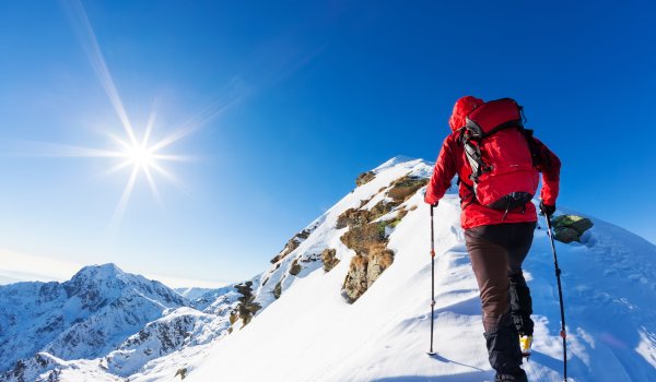 Bis zum Gipfel und noch viel weiter - mit der Kombination PYUA/Freudenberg sind dem Winter-Outdoor-Erlebnis keine Grenzen gesetzt