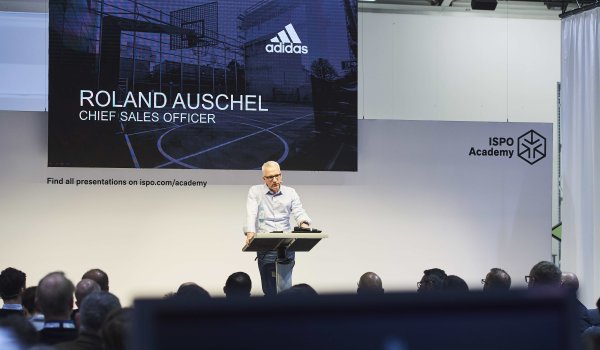 Auf dem Adidas Symposium spricht unter anderem Roland Auschel, Chief Sales Officer von Adidas, über die digitale Zukunft der Branche. 